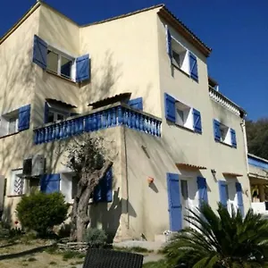  Séjour chez l'habitant Les Volets Bleus France